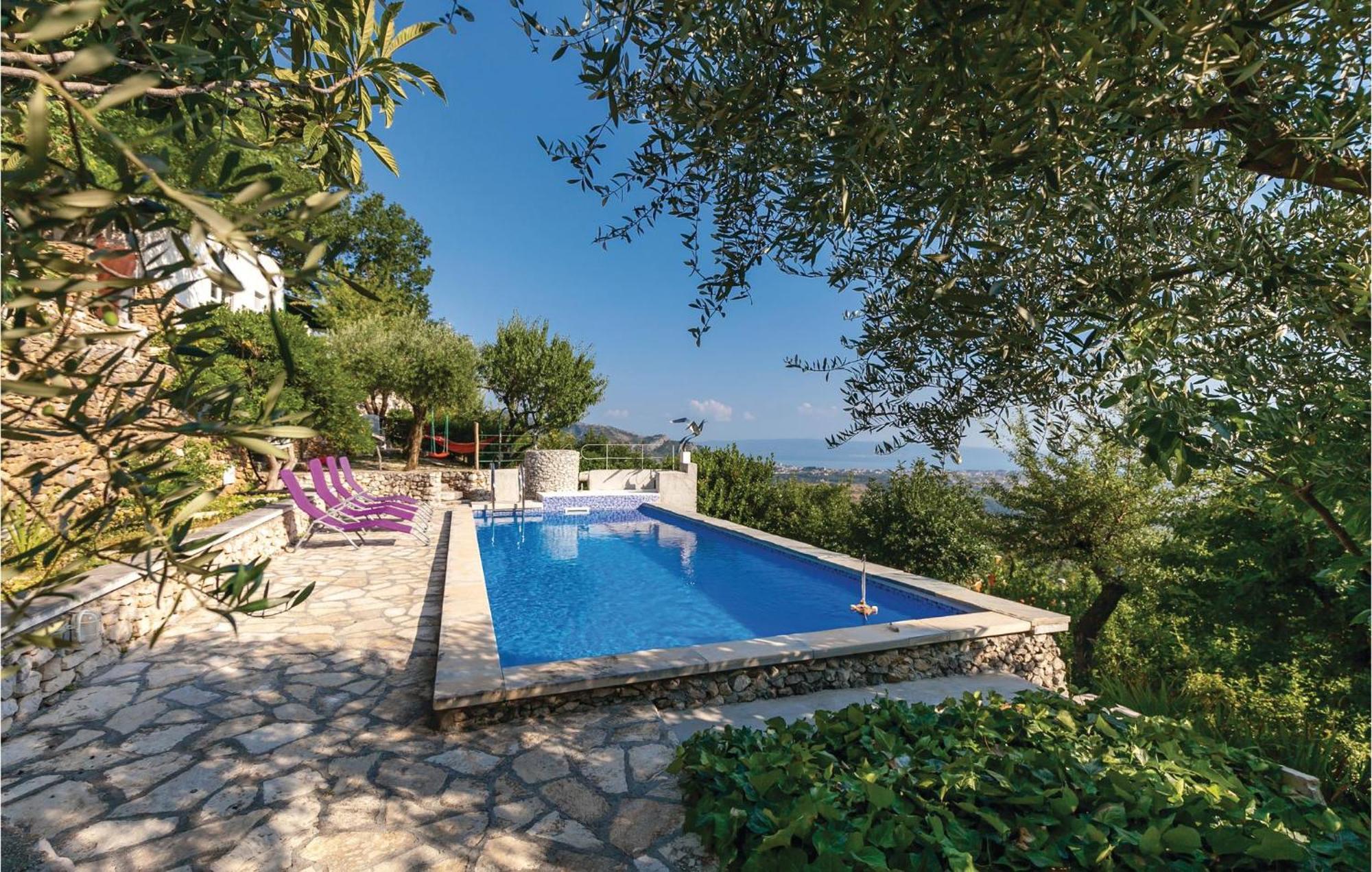 Gorgeous Home In Klis With Wifi Bobani Екстериор снимка