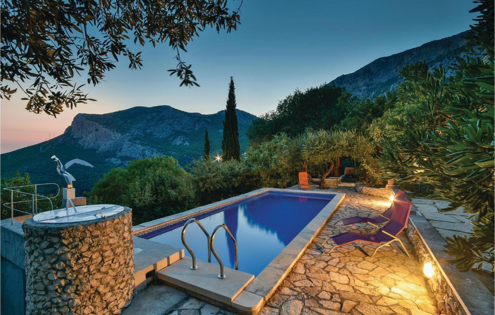 Gorgeous Home In Klis With Wifi Bobani Екстериор снимка